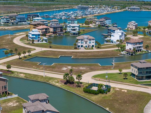 2 Loggerhead, Hitchcock, TX 77563