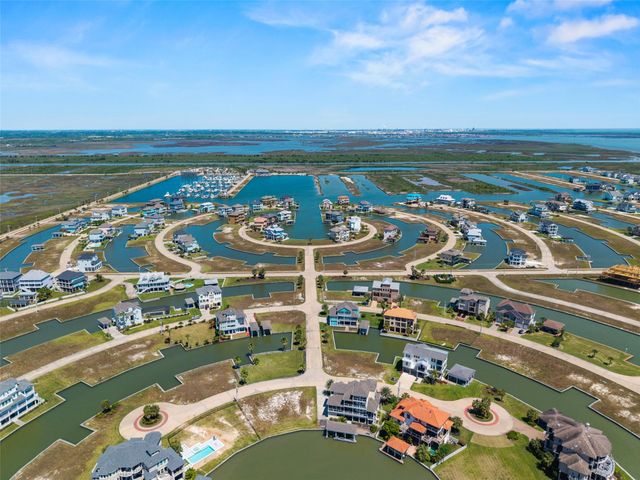 2 Loggerhead, Hitchcock, TX 77563