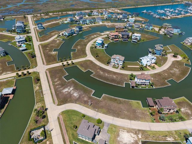2 Loggerhead, Hitchcock, TX 77563
