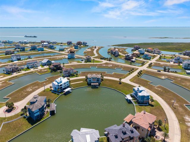 2 Loggerhead, Hitchcock, TX 77563