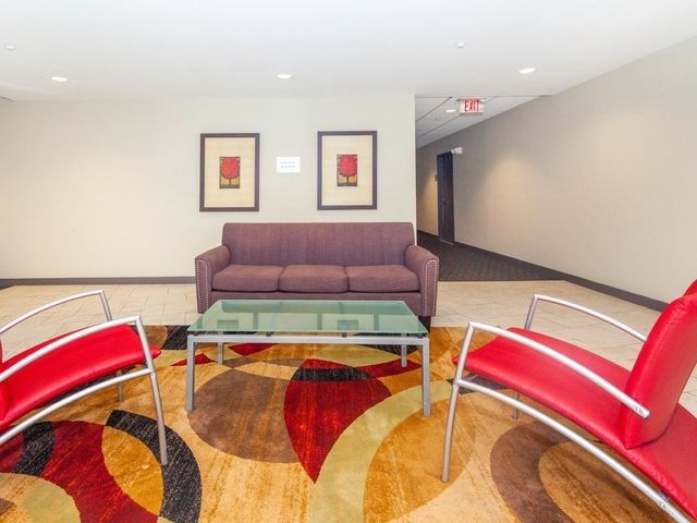 99 Chestnut Hill Ave 202, Boston, MA 02135