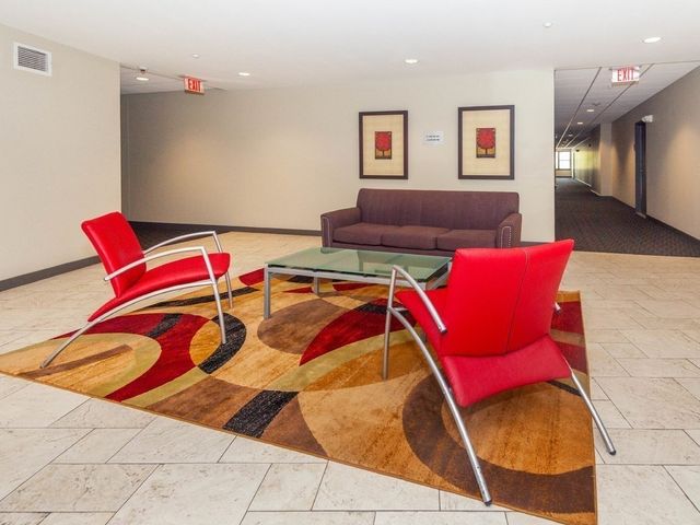 99 Chestnut Hill Ave 202, Boston, MA 02135