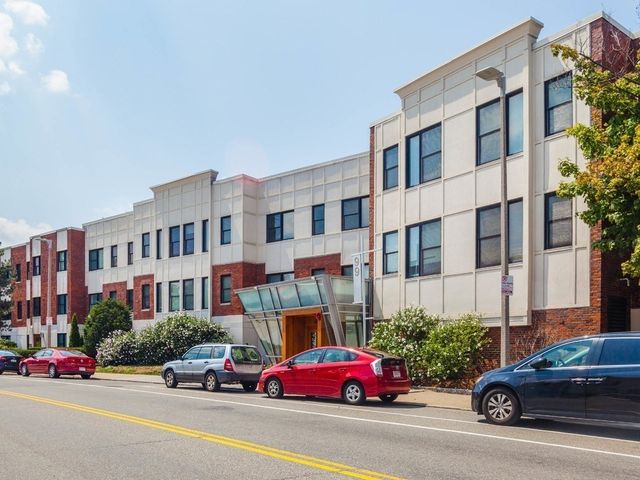 99 Chestnut Hill Ave 202, Boston, MA 02135
