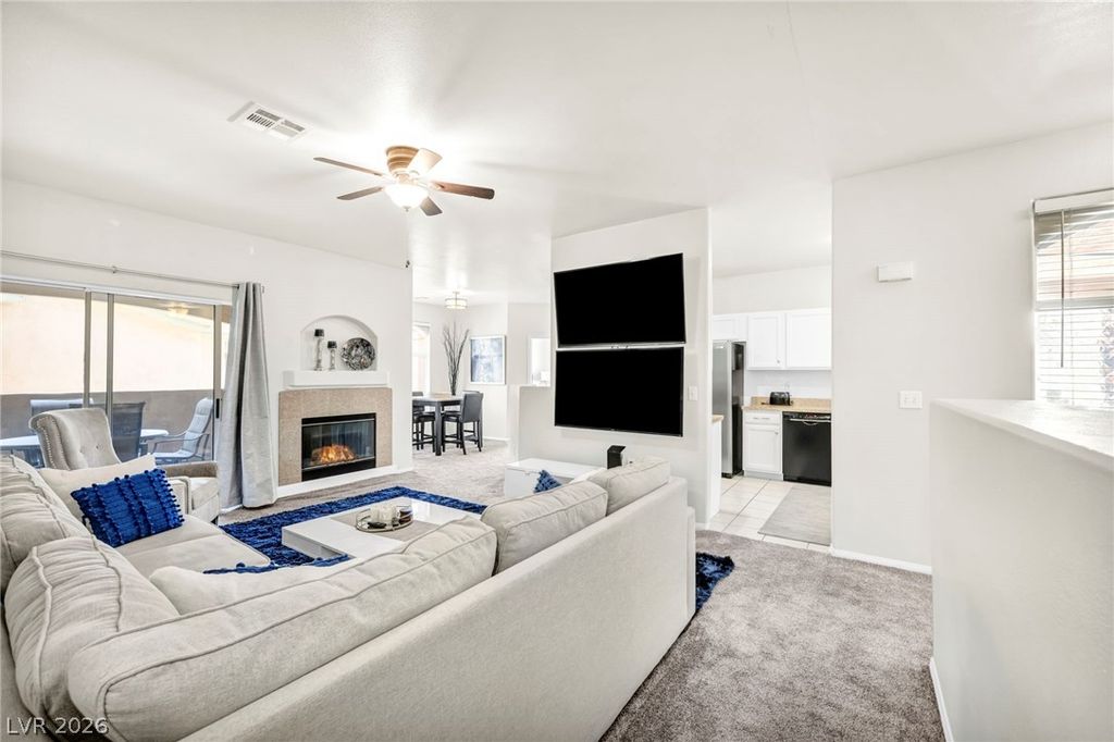 8709 Red Rio Drive 203, Las Vegas, NV 89128 — photo 3