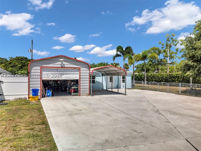 1593 Barbarie Ln, West Palm Beach, FL 33417