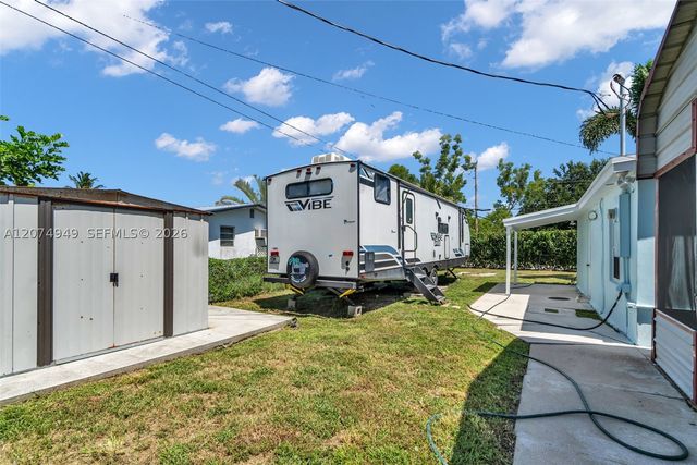 1593 Barbarie Ln, West Palm Beach, FL 33417