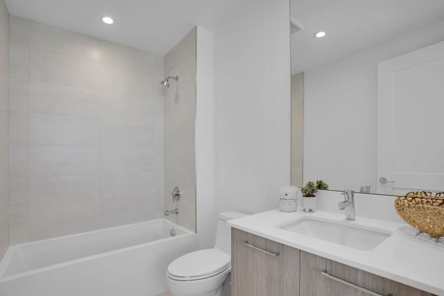 153 N Seabreeze Boulevard 2205-S, Fort Lauderdale, FL 33304