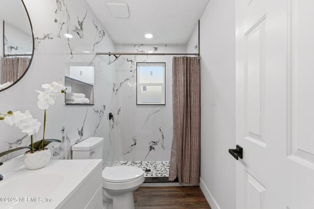 140 E 45TH Street, Jacksonville, FL 32208