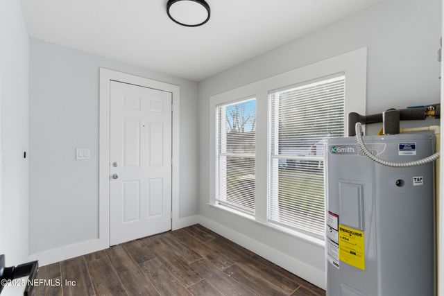 140 E 45TH Street, Jacksonville, FL 32208