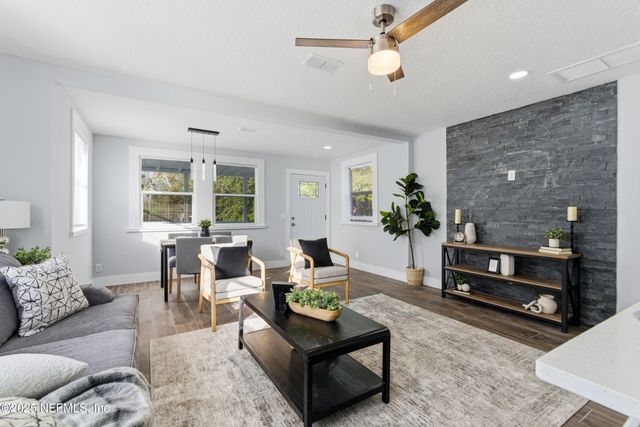 140 E 45TH Street, Jacksonville, FL 32208