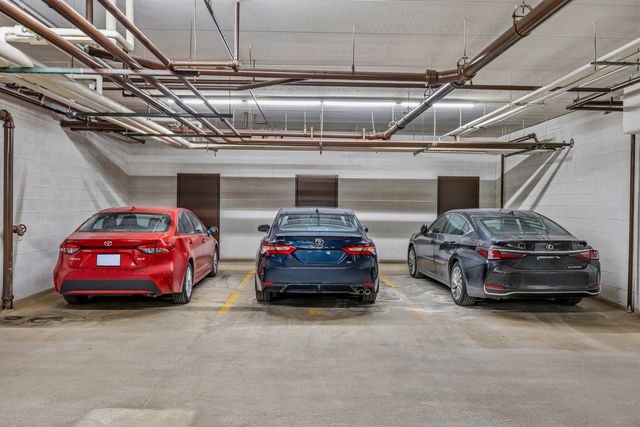 5105 Madison Street 306, Skokie, IL 60077