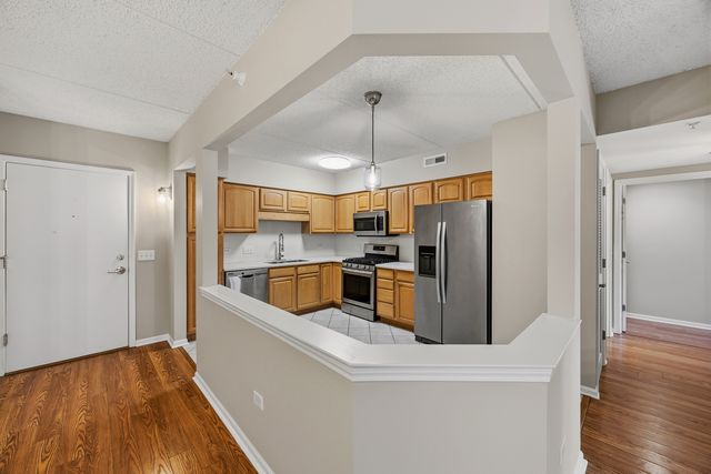 5105 Madison Street 306, Skokie, IL 60077