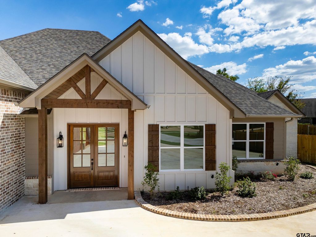 12334 Harlon, Flint, TX 75762