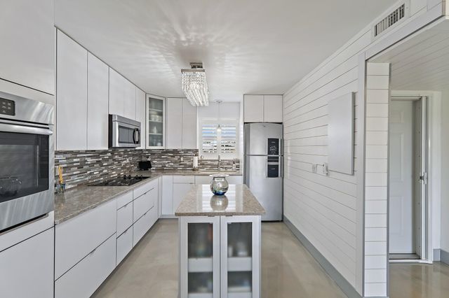 100 Waterway Road E305, Tequesta, FL 33469