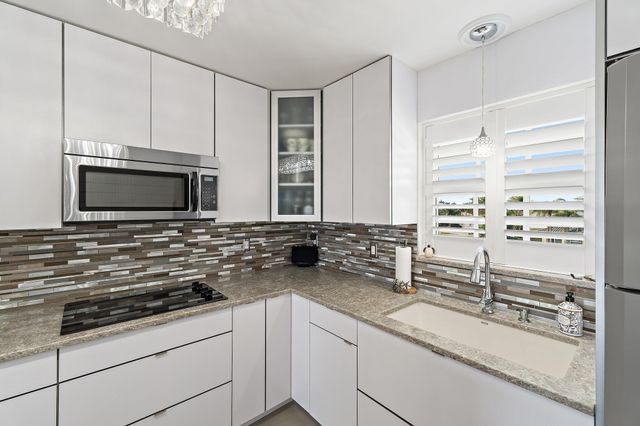 100 Waterway Road E305, Tequesta, FL 33469