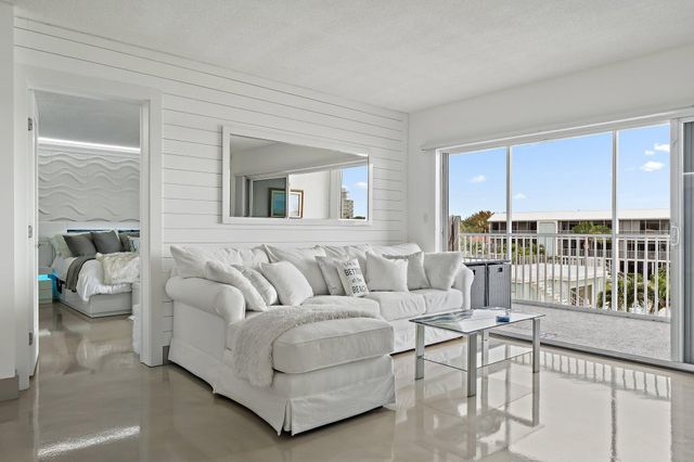 100 Waterway Road E305, Tequesta, FL 33469