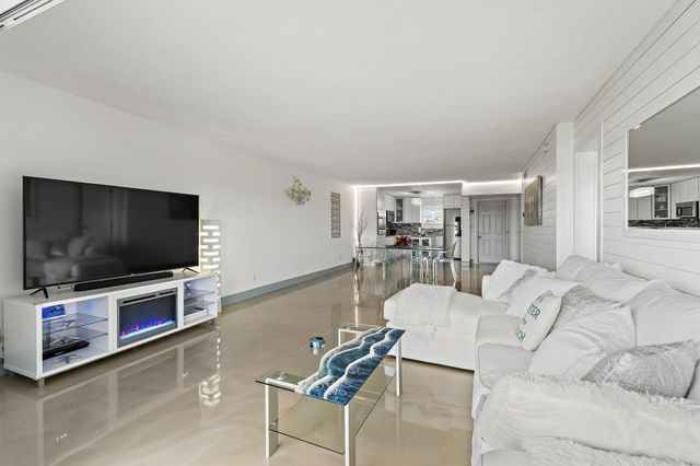 100 Waterway Road E305, Tequesta, FL 33469