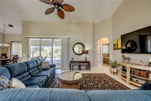 417 SE 13th ST, Cape Coral, FL 33990