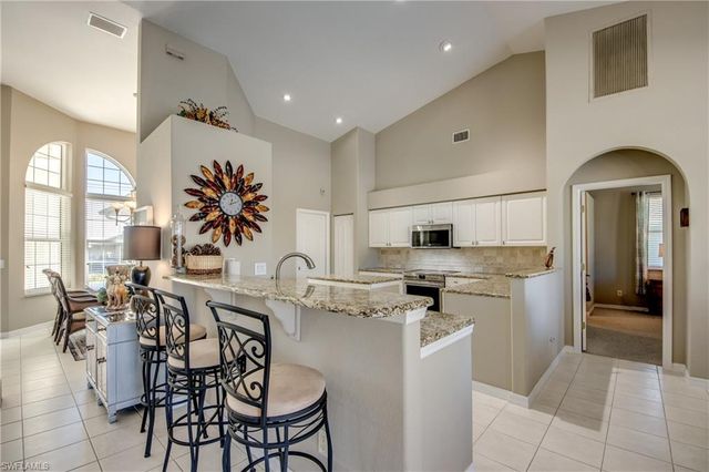 417 SE 13th ST, Cape Coral, FL 33990