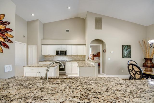 417 SE 13th ST, Cape Coral, FL 33990