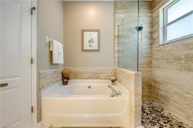 417 SE 13th ST, Cape Coral, FL 33990