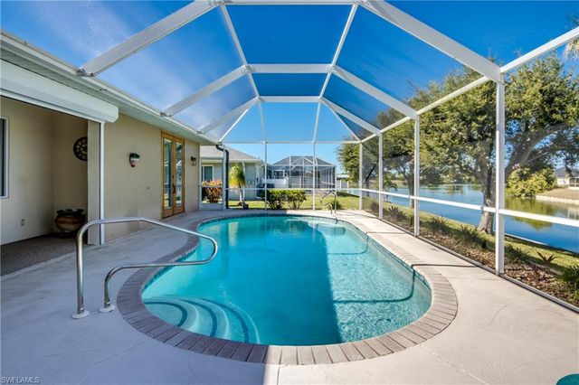 417 SE 13th ST, Cape Coral, FL 33990