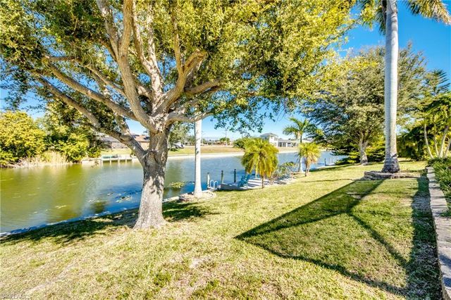 417 SE 13th ST, Cape Coral, FL 33990