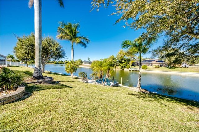 417 SE 13th ST, Cape Coral, FL 33990