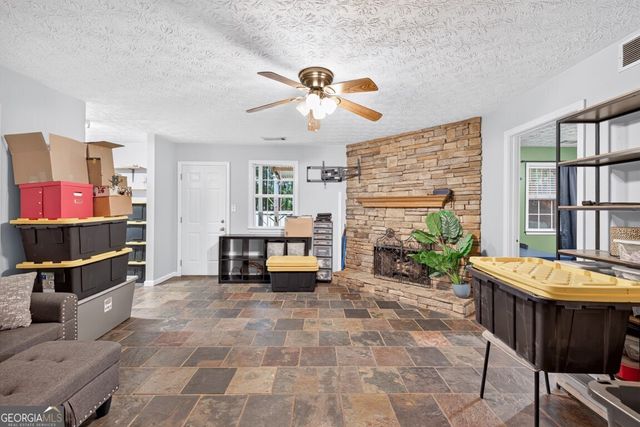 130 Creek Drive, Locust Grove, GA 30248