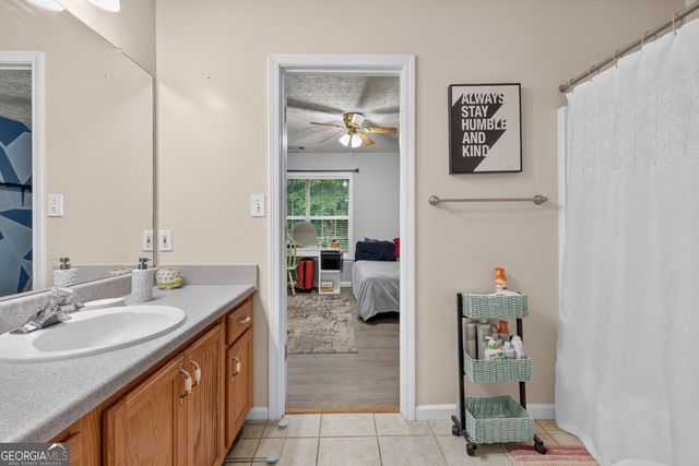 130 Creek Drive, Locust Grove, GA 30248