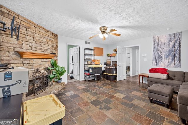 130 Creek Drive, Locust Grove, GA 30248
