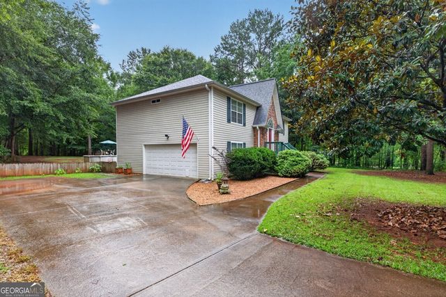 130 Creek Drive, Locust Grove, GA 30248