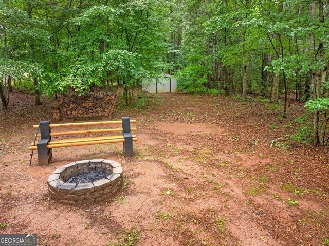 130 Creek Drive, Locust Grove, GA 30248
