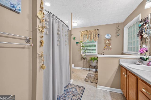 130 Creek Drive, Locust Grove, GA 30248