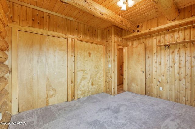 14254 Rutherford Rd, Yakima, WA 98903