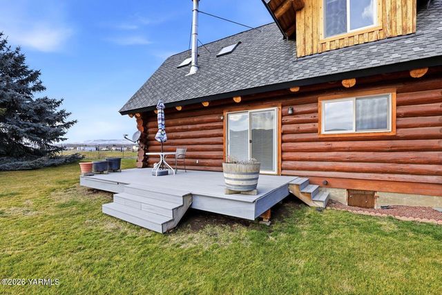 14254 Rutherford Rd, Yakima, WA 98903