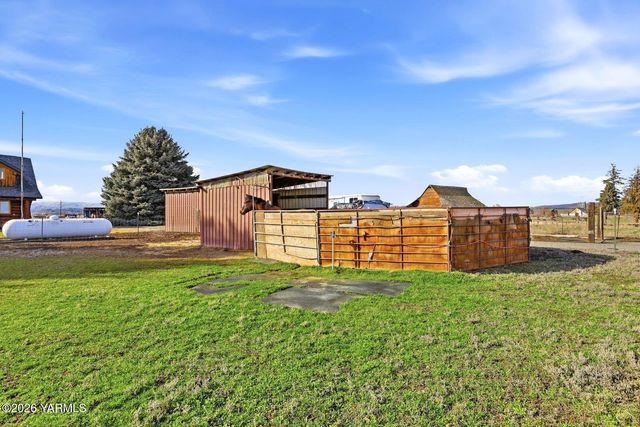 14254 Rutherford Rd, Yakima, WA 98903