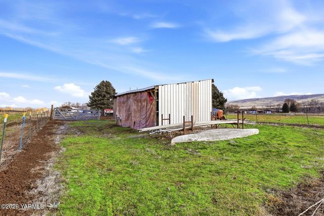 14254 Rutherford Rd, Yakima, WA 98903