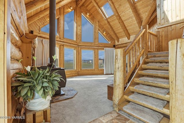 14254 Rutherford Rd, Yakima, WA 98903