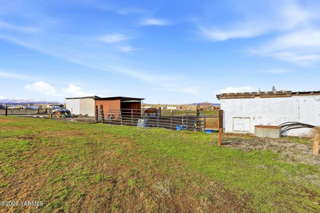 14254 Rutherford Rd, Yakima, WA 98903