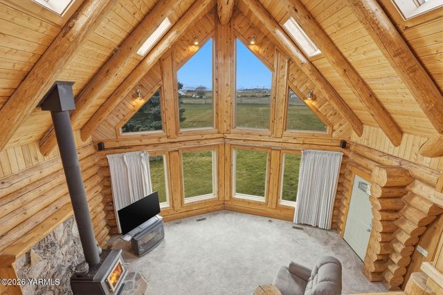 14254 Rutherford Rd, Yakima, WA 98903