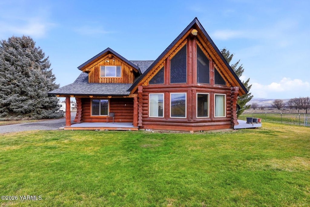 14254 Rutherford Rd, Yakima, WA 98903