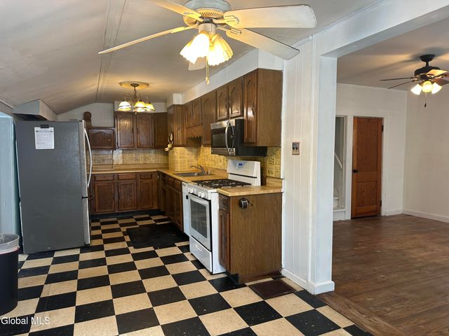 8 Sarella Street, Glens Falls, NY 12801