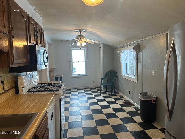 8 Sarella Street, Glens Falls, NY 12801