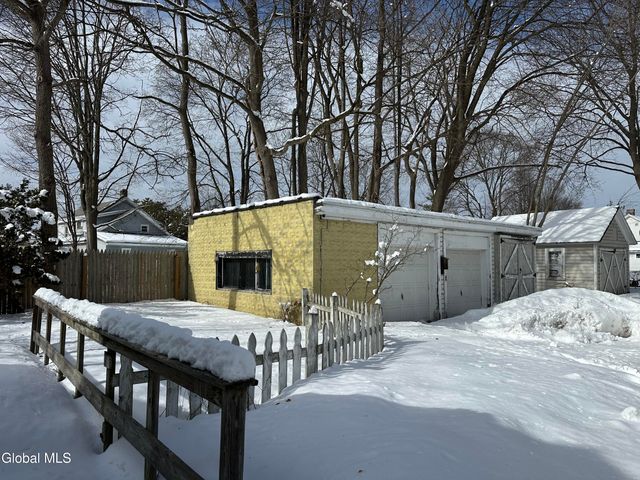 8 Sarella Street, Glens Falls, NY 12801