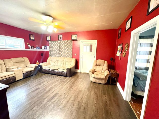 806 Ring Avenue N, Canby, MN 56220