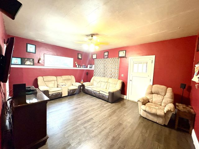 806 Ring Avenue N, Canby, MN 56220