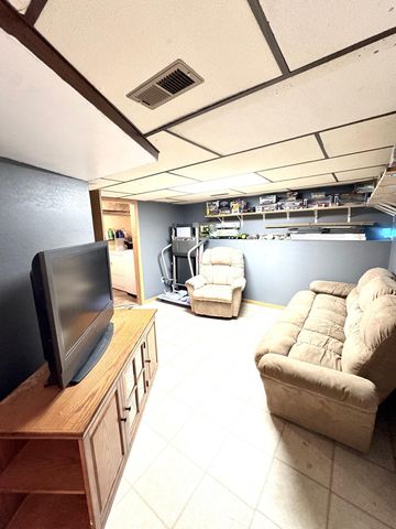 806 Ring Avenue N, Canby, MN 56220