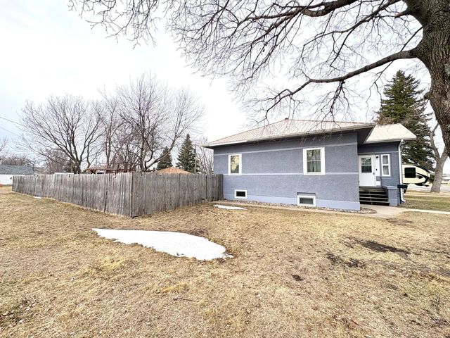 806 Ring Avenue N, Canby, MN 56220