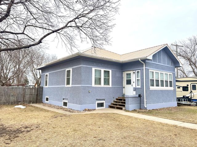 806 Ring Avenue N, Canby, MN 56220